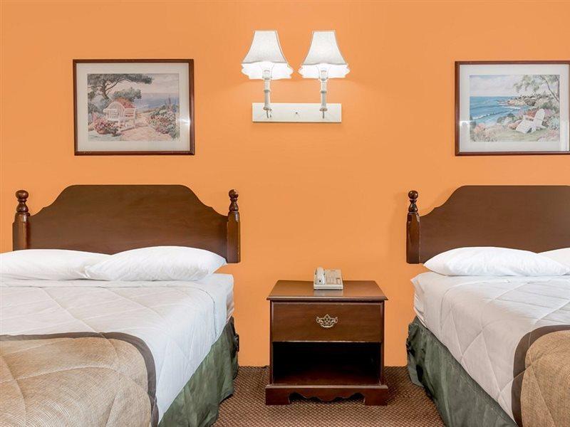 Budget Inn Mifflintown Bagian luar foto