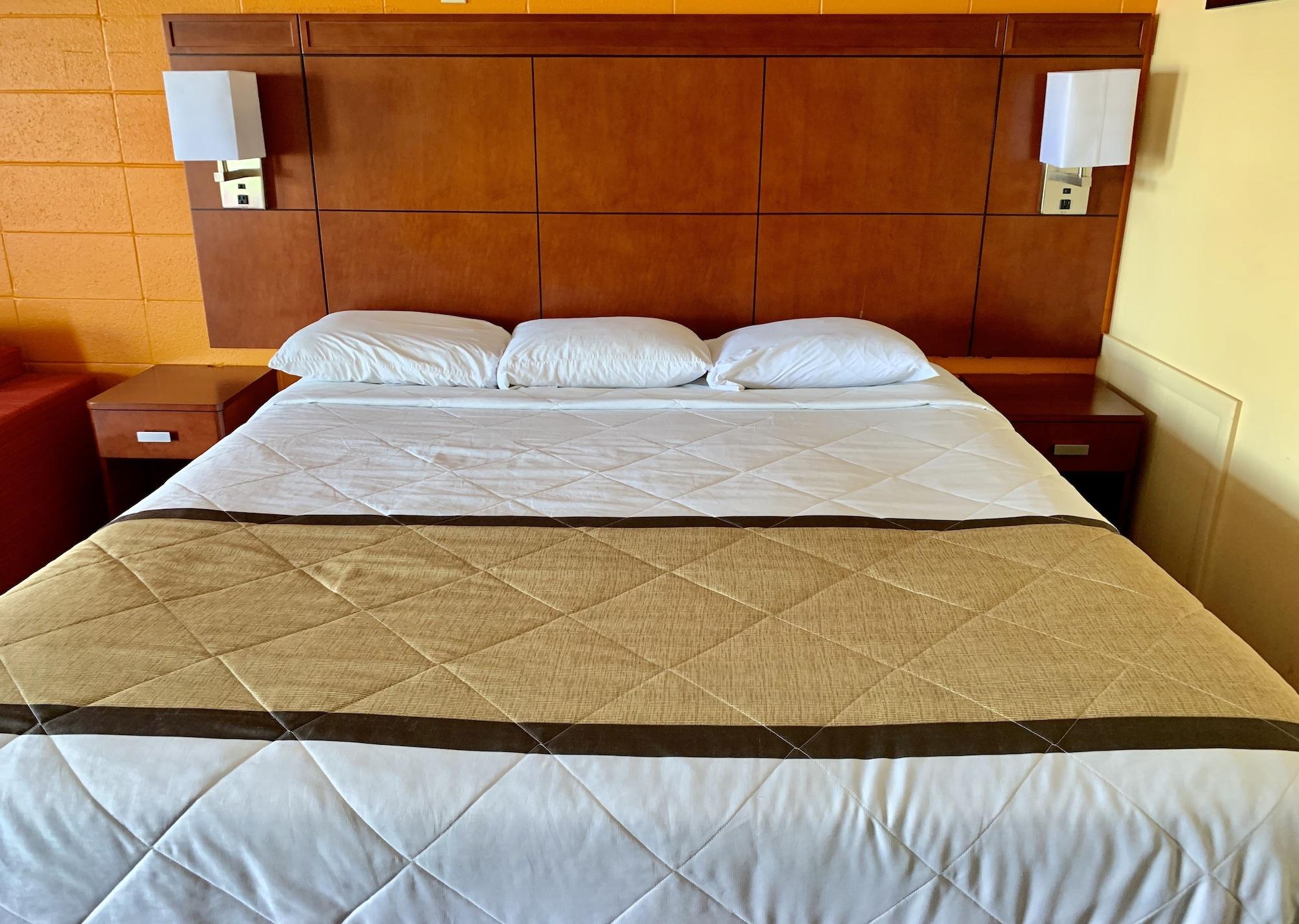 Budget Inn Mifflintown Bagian luar foto